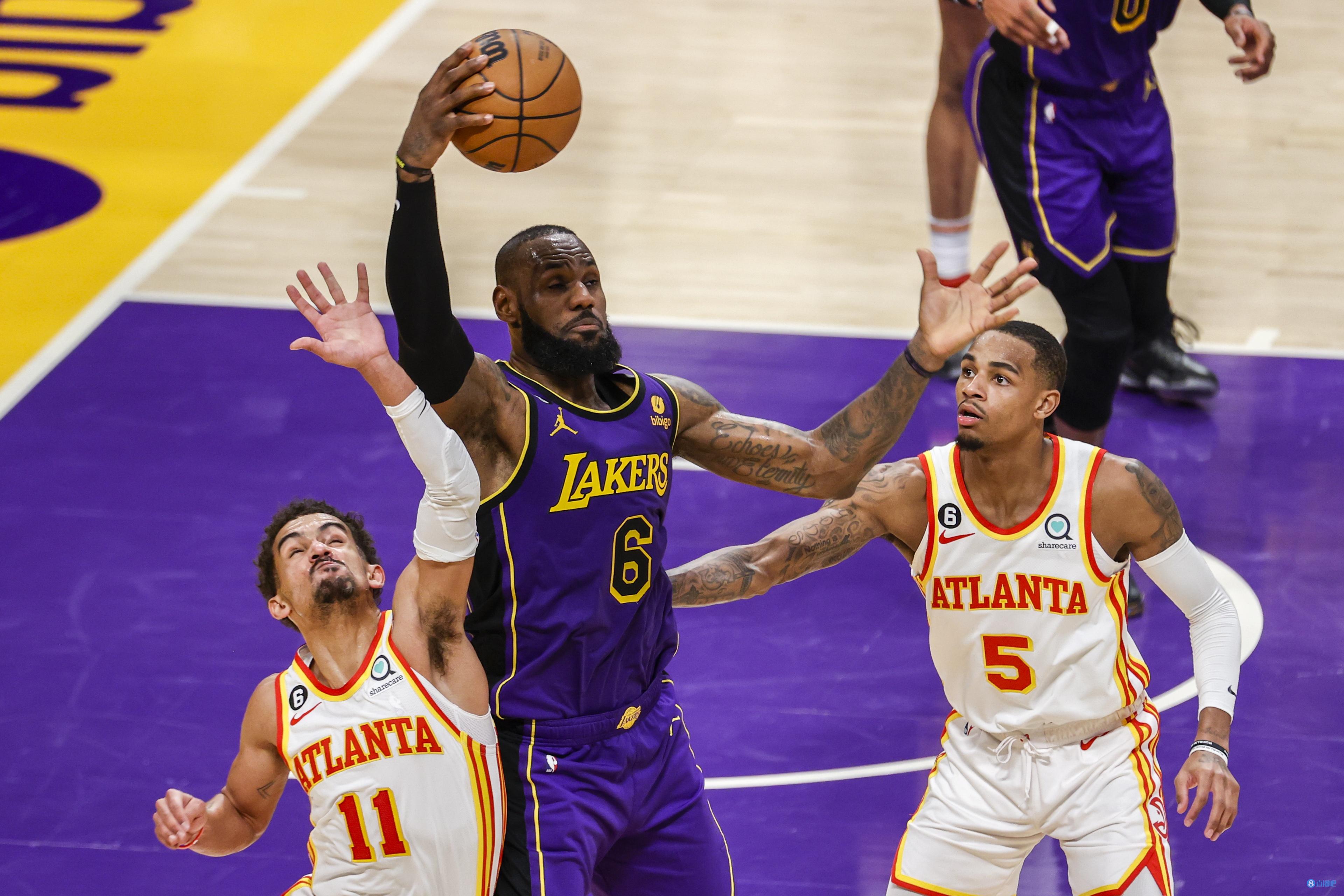 詹姆斯在老鹰比赛中大胜,关键助攻引发热议!(老鹰调查场边球迷辱骂詹姆斯事件 lbj他们越界了) 詹姆斯在老鹰比赛中大胜,关键助攻引发热议!(老鹰调查场边球迷辱骂詹姆斯事件 lbj他们越界了)